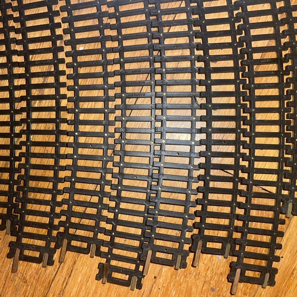HO SCALE GARNEY 18” tracks (8) - Picture 5 of 11